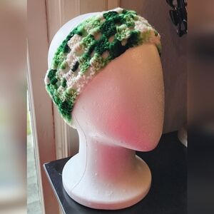 Green and White Crochet Headband